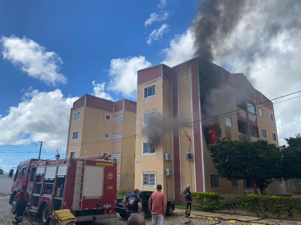 Incêndio em apartamento de Parnamirim, na Grande Natal — Foto: Cedida
